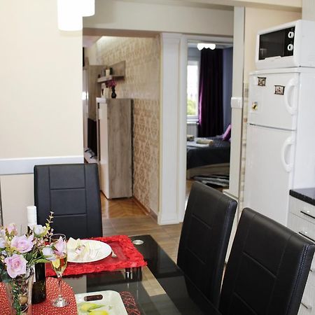 Kristi Lux Apartment Center Free Parking Fast Wifi ベオグラード エクステリア 写真
