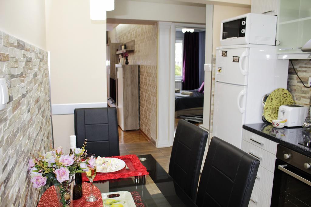 Kristi Lux Apartment Center Free Parking Fast Wifi ベオグラード エクステリア 写真
