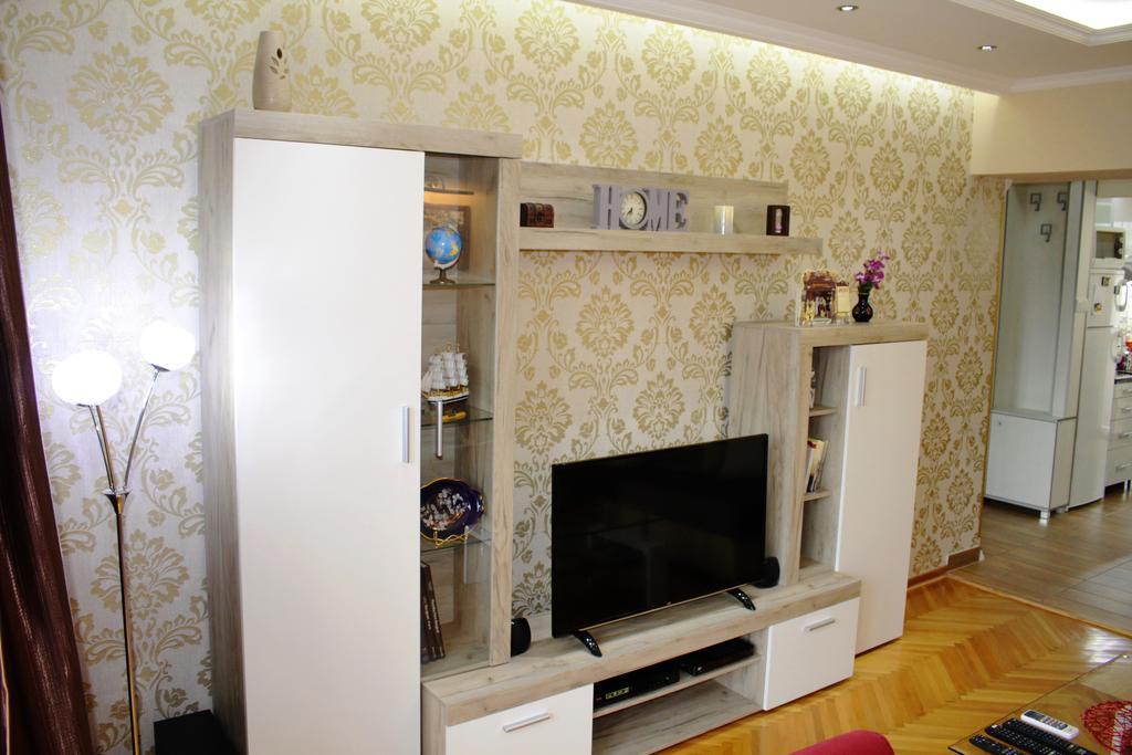 Kristi Lux Apartment Center Free Parking Fast Wifi ベオグラード エクステリア 写真